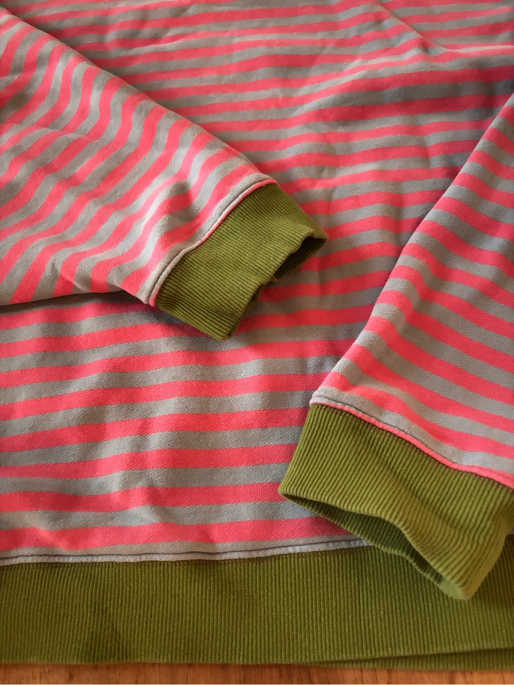 Natural Life Striped Pink & Light Blue Crewneck with Green Trim xl - Picture 3 of 4